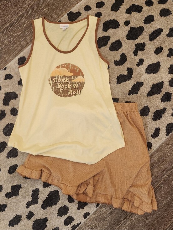 LuLaRoe Tops - Lularoe Simply Comfortable I Love Rock N Roll Tank Top Size Medium Brand New